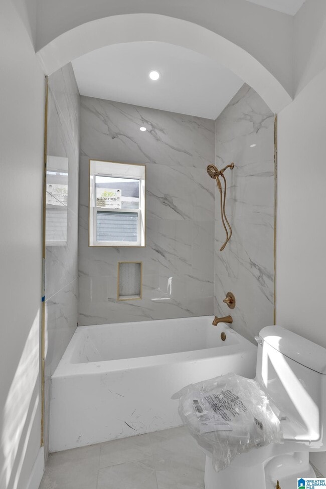 Building Photo - 1720 34th Pl N