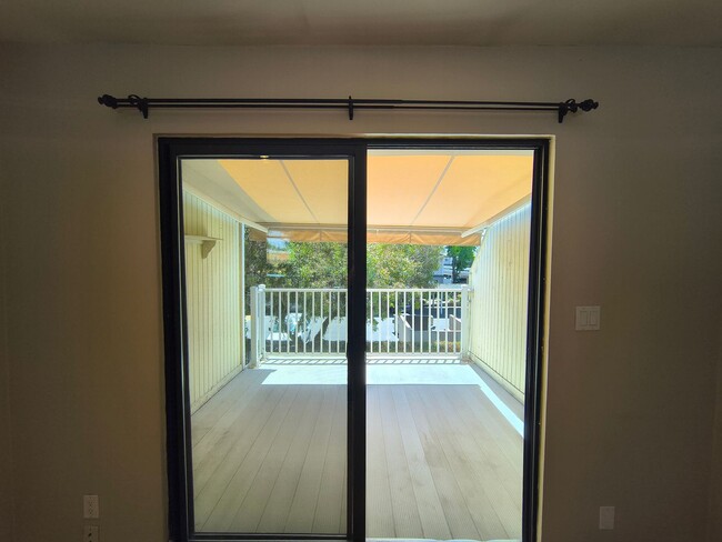 Building Photo - 1BED/1BATH Condo Located in a Quiet Area of Downtown Concord, Ca!!