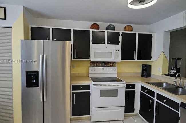 Building Photo - 1448 Churchill Cir