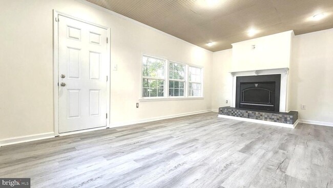 Building Photo - 356 Mockingbird Ave