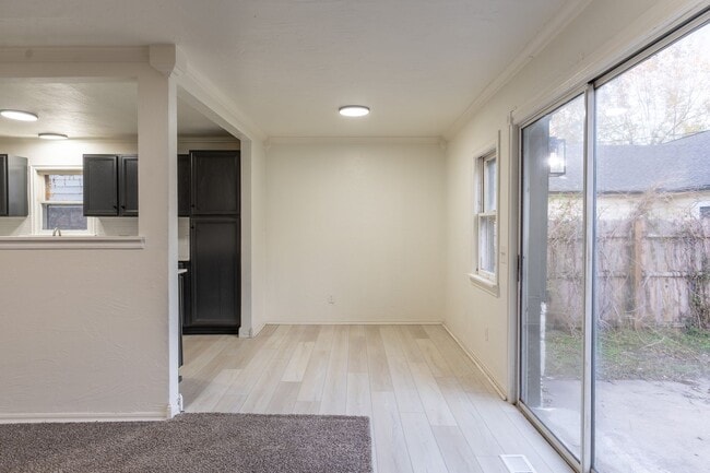 Building Photo - 4 Bedroom Rent to Own Home Available!