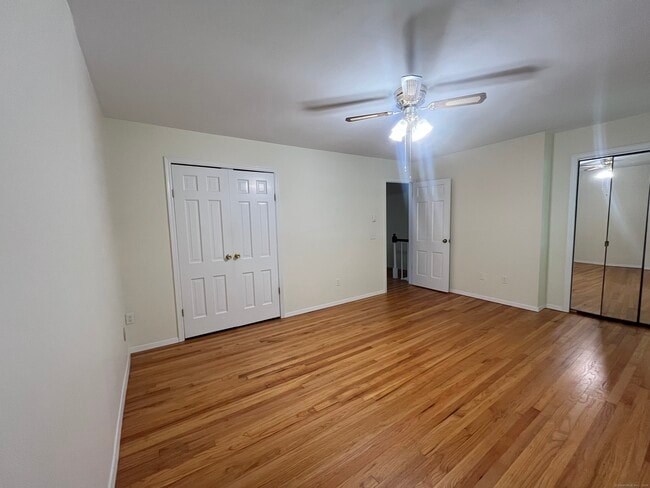 Building Photo - 1 Silvermine Manor