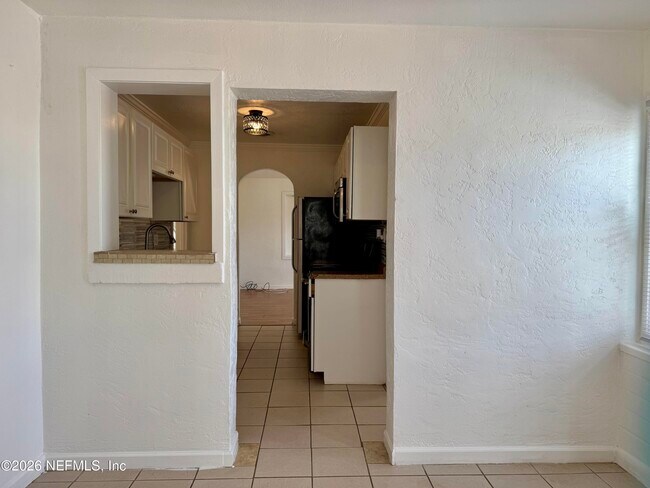 Building Photo - 288 Boylston Ave