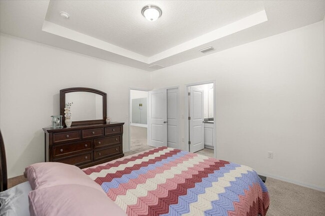 Building Photo - **Spacious 4-Bedroom, 3.5-Bath Home with Private Guest Suite and 3-Car Garage**