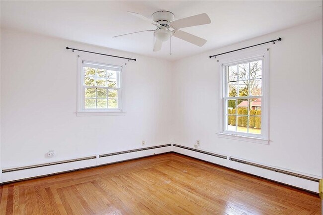 Building Photo - 12 Whalen Dr