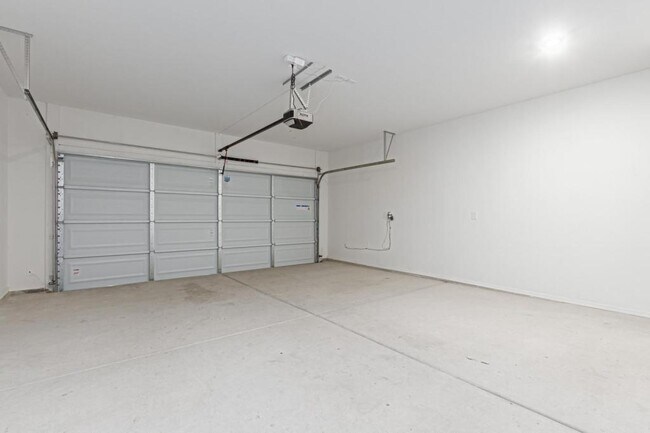 Building Photo - 14058 E Red Pine Pl