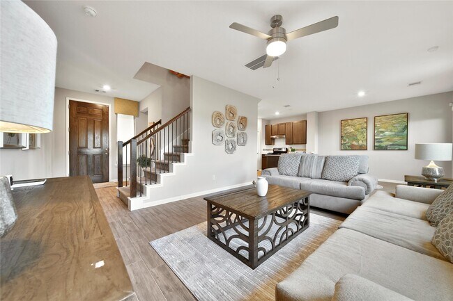 Building Photo - 3306 Forest Dr