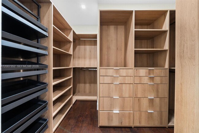 Building Photo - 7534 NW 98th Ave