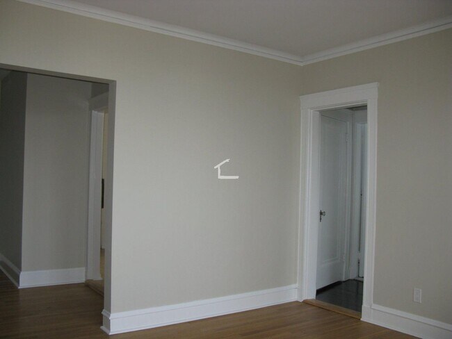 Building Photo - NO FEE!  GREAT 1 BED APARTMENT NEAR BOSTON COLLEGE AVAIL 8/1 ~ HT/HW INCLUDED