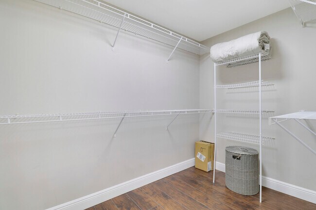 Building Photo - 276 Murcia Dr