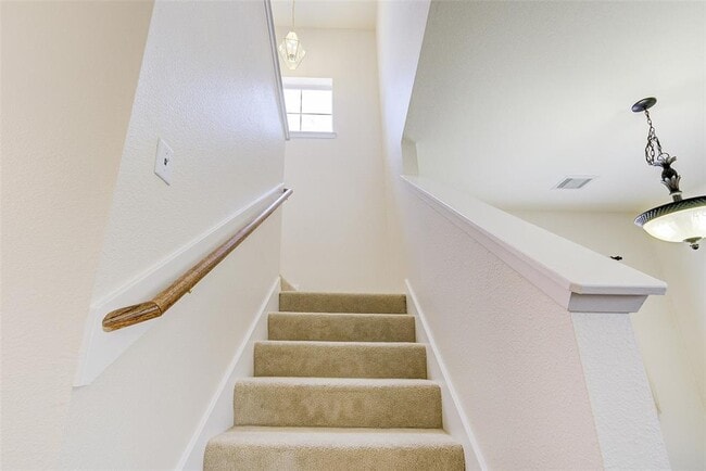 Building Photo - 3930 Mossy Pl Ln