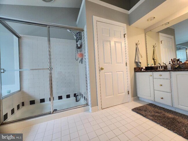 Building Photo - 13561 Flowerfield Dr