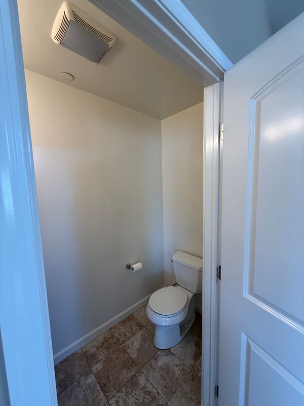 Building Photo - 1769 Los Feliz Dr