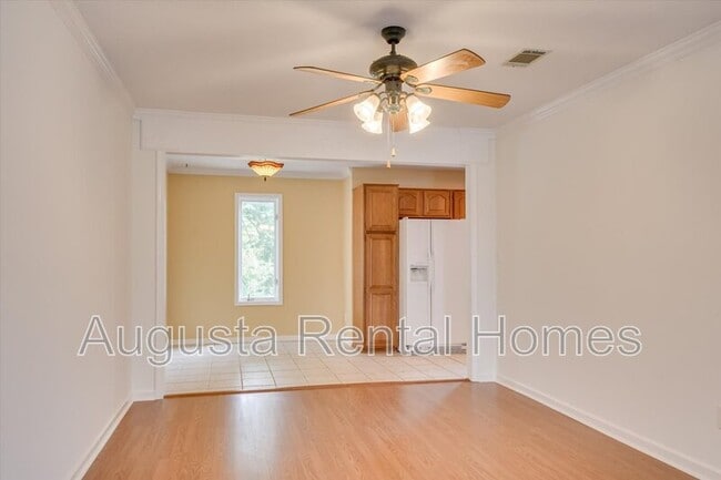 Building Photo - 106 Riverbend Dr