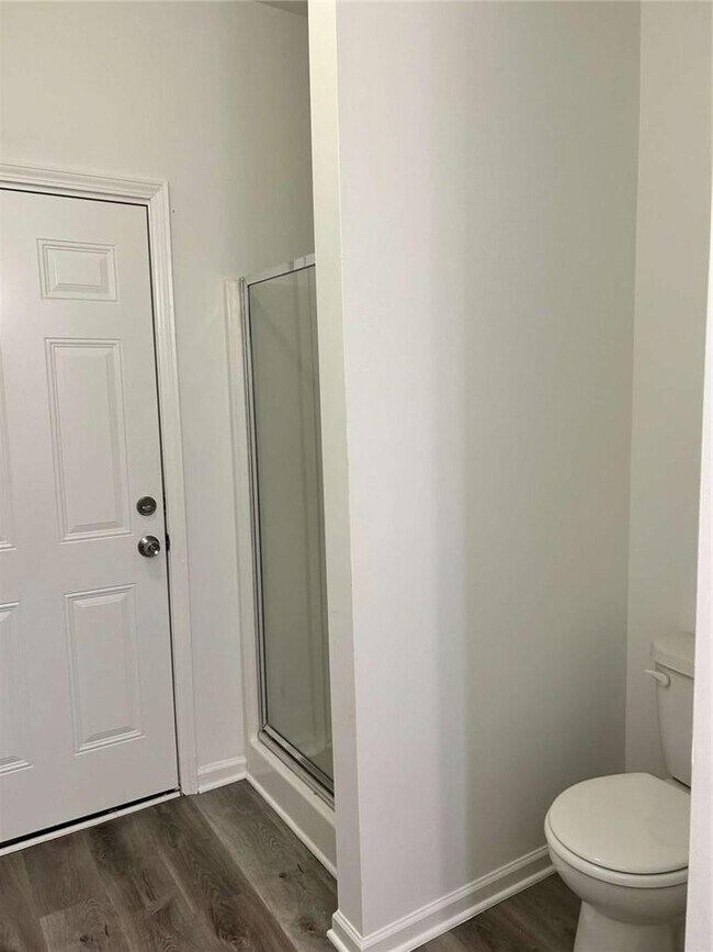 Building Photo - 3037 Bonnes Dr