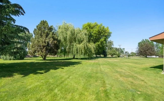 Building Photo - 788 E 1500 N