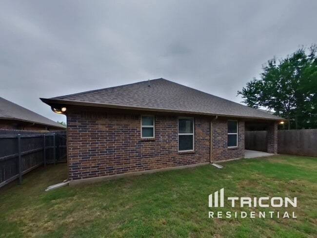 Building Photo - 4206 Sapphire Ln