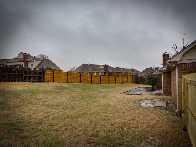 Building Photo - Renovated in Germantown Trails!