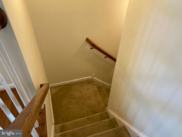 Building Photo - 145 Sandpiper Ct