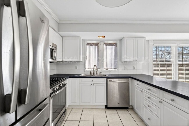 Building Photo - 3644 Vago Ln