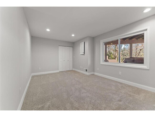 Building Photo - 12060 48th Ave N