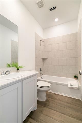 Building Photo - 800 Chip St