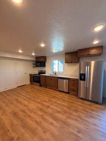 kitchen - 14 N 300 E