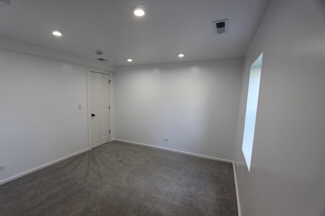 Building Photo - 103 Atwood Ave