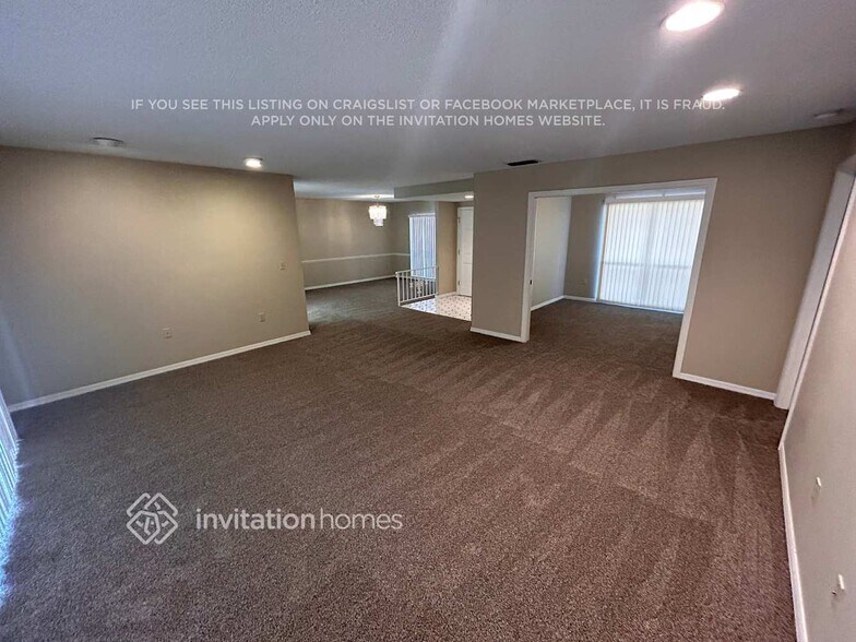 Building Photo - 5697 Country Lakes Dr