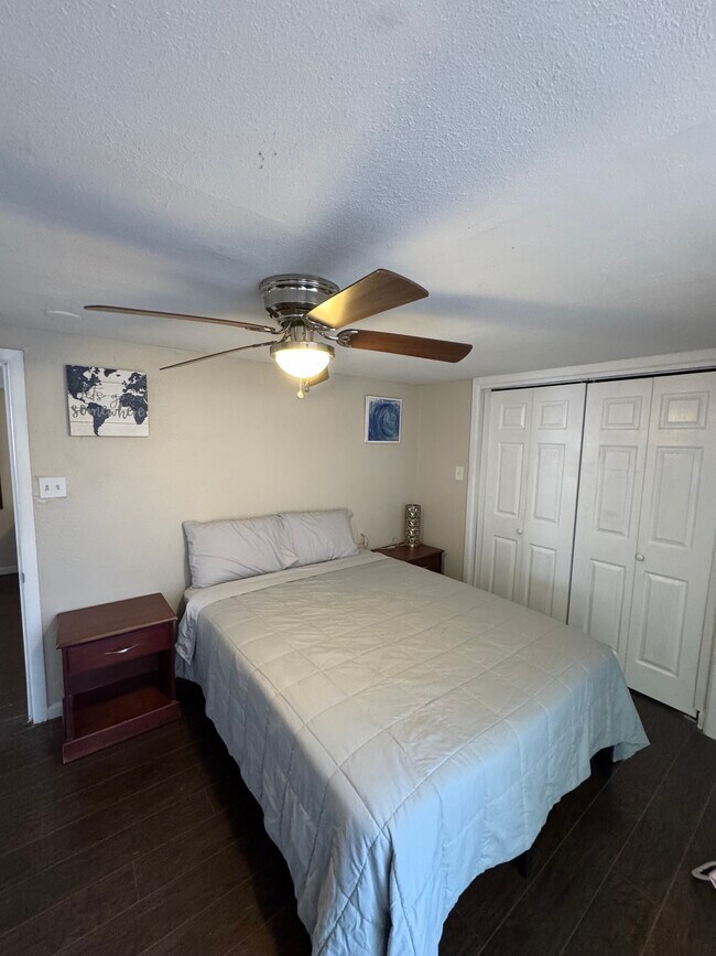 Building Photo - 1933 S 19th St