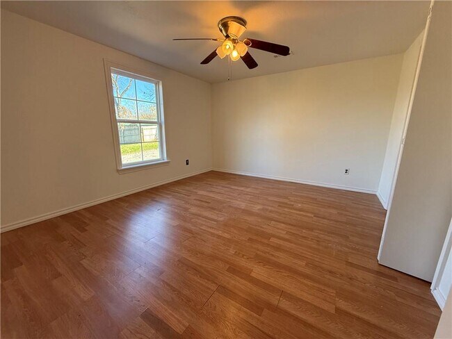 Building Photo - 4093 N 40th St