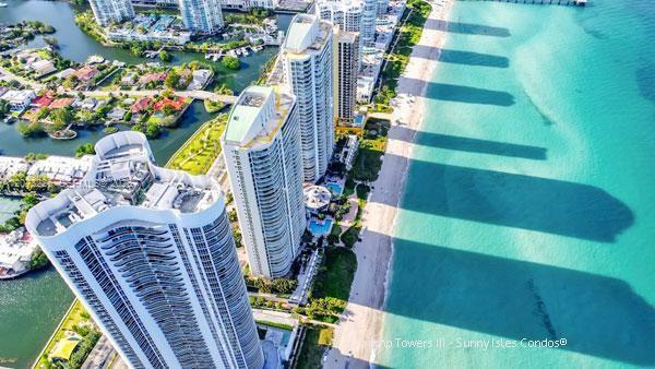 Building Photo - 15811 Collins Ave