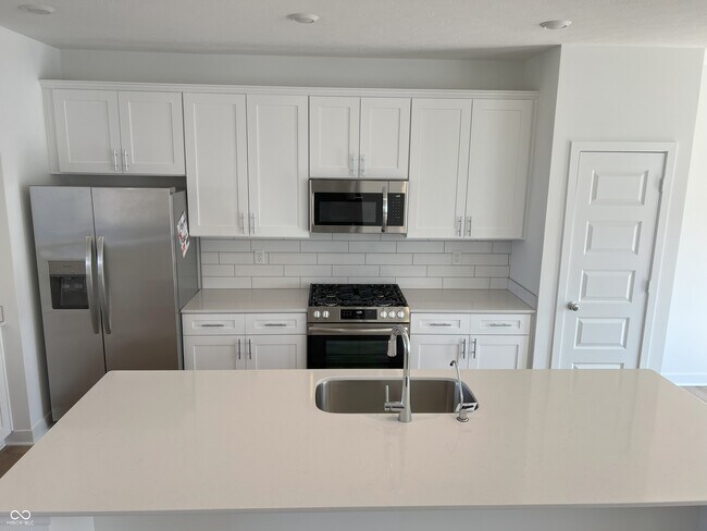 Building Photo - 13341 Minden Dr