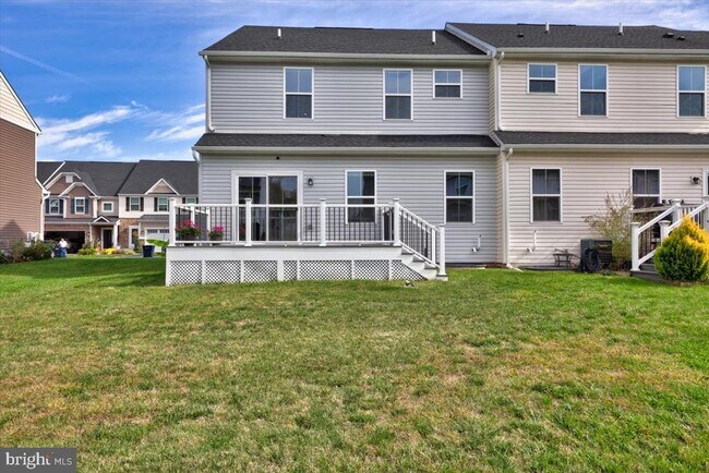 Building Photo - 1050 Moscariello Ln