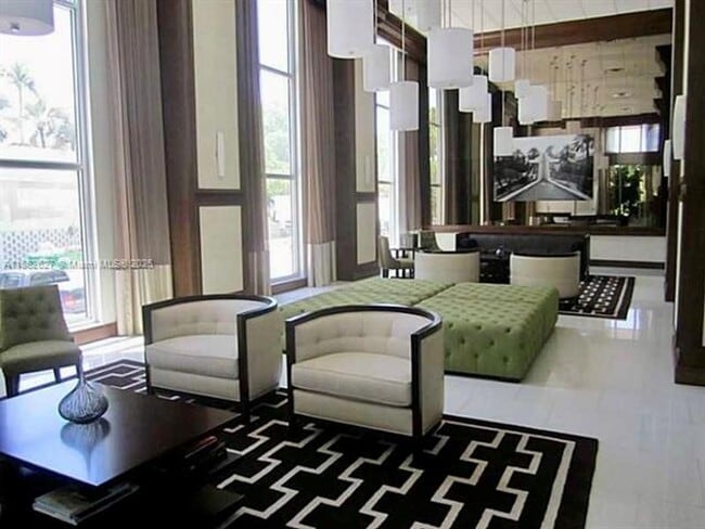 Building Photo - 5 Island Ave