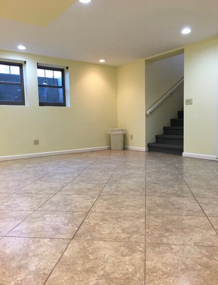 Building Photo - 472 Yaphank Middle Island Rd