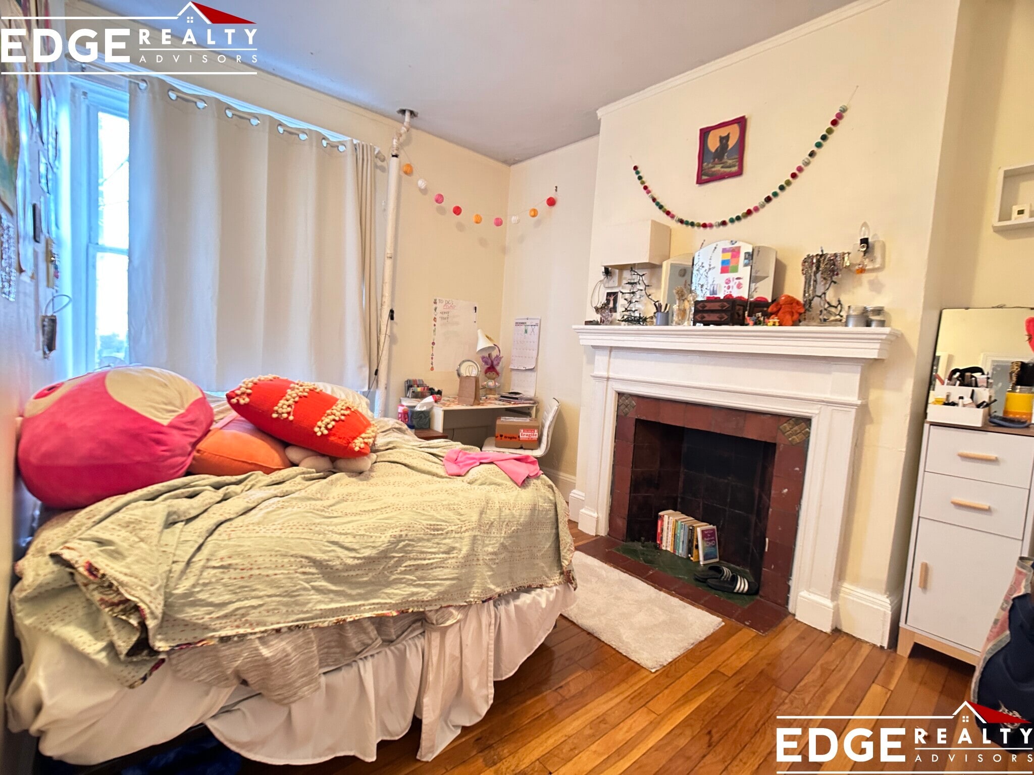 Building Photo - 62 Egmont St