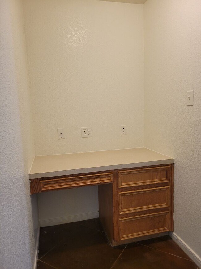 Building Photo - 3503 Dustin Ct