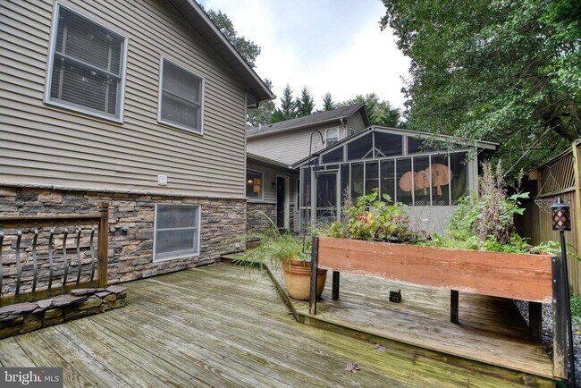 Building Photo - 800 Baltimore Annapolis Blvd