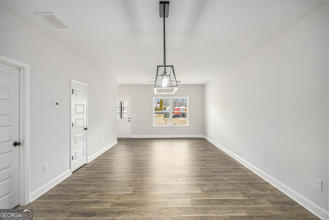 Building Photo - 126 Crest Pointe S