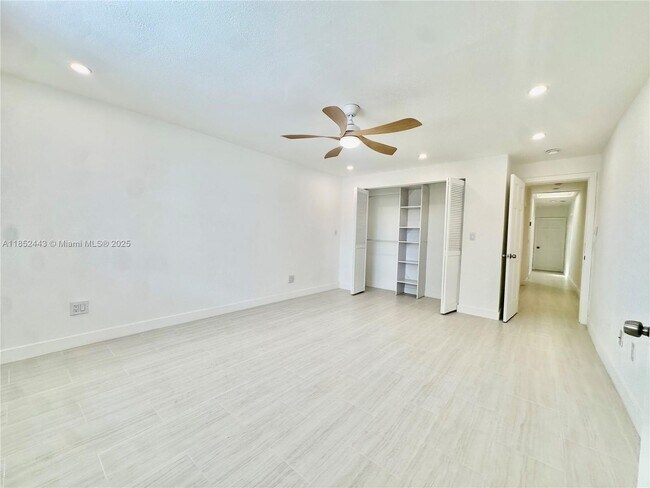Building Photo - 3525 SW 92nd Ave