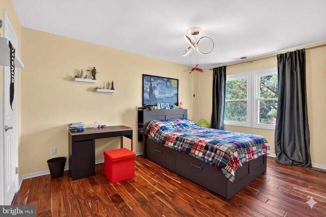 Building Photo - 2208 Halter Ln