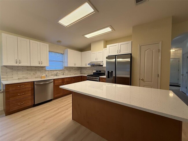 Building Photo - 8908 Lanna Bluff Loop