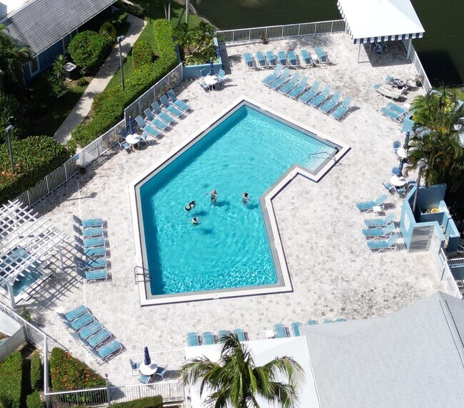 Building Photo - 1410 Ocean Dunes Cir