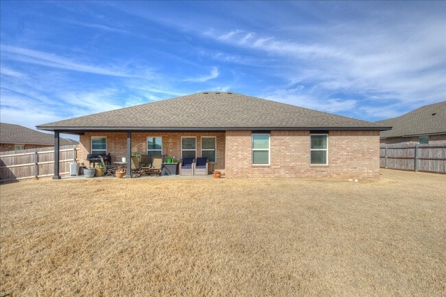 Building Photo - 1422 E 149th Pl S