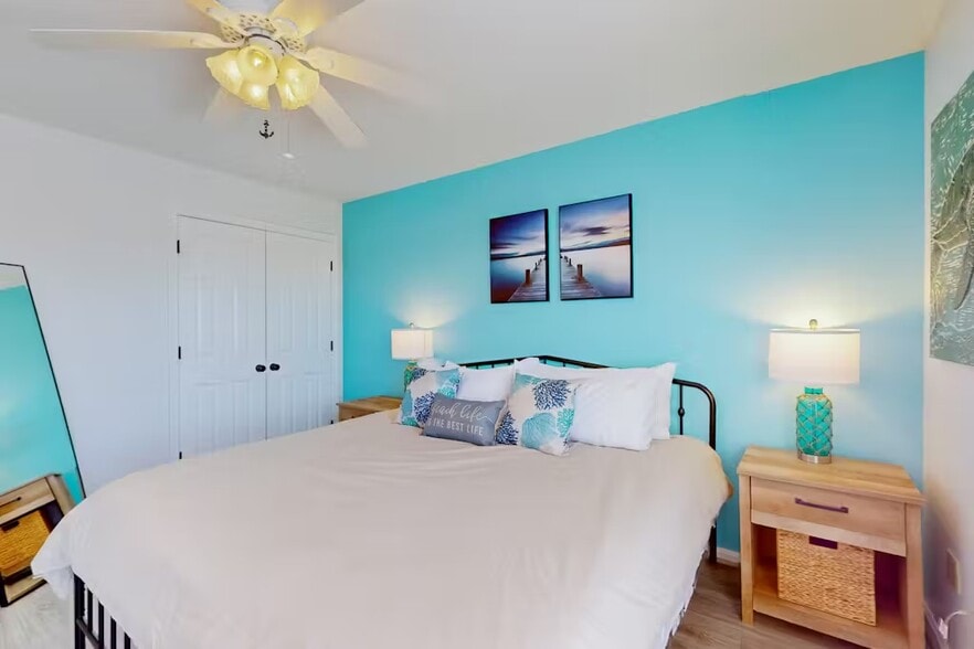 Building Photo - 30381 Crowley Dr