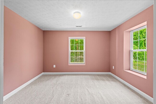 Building Photo - CLOSE TO I-95 & QUANTICO!