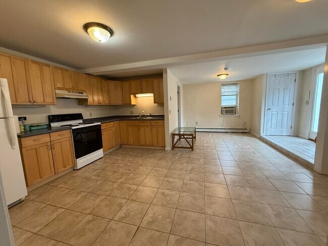 Building Photo - 241 Middle Street