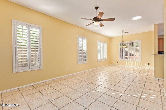 Building Photo - 4614 E Prickly Pear Trail