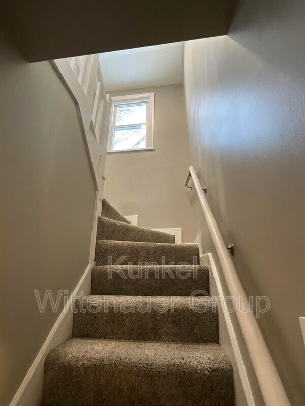 Building Photo - 132 N 82nd St